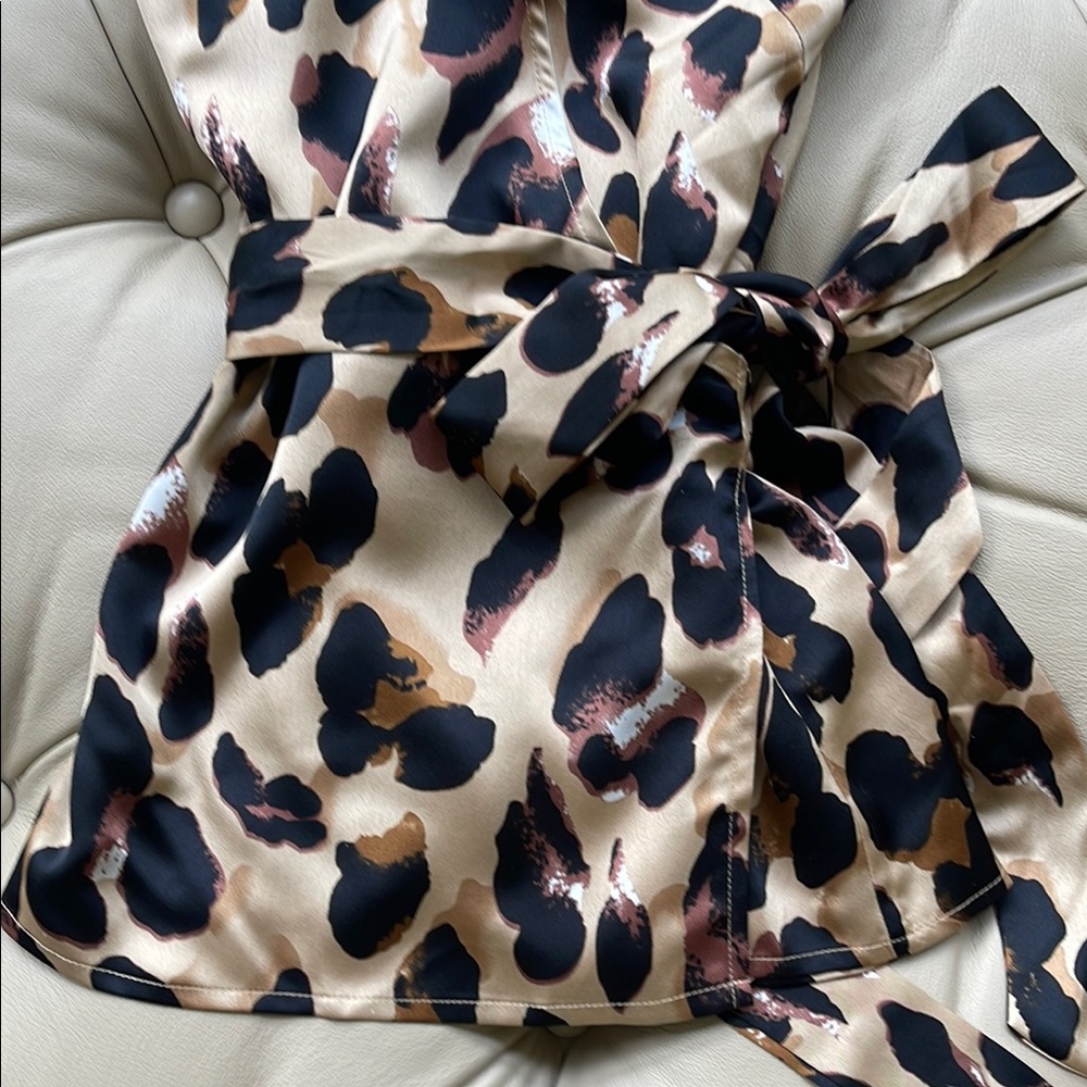 Never Fully Dressed Leopard Print Sleeveless Wrap… - image 3